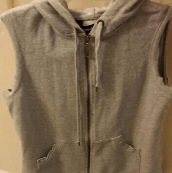 Norma Kamali Vest size large