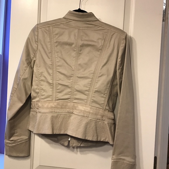 Jacket - Picture 2 of 4