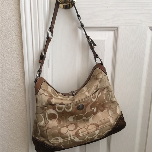 Authentic Coach shoulder bag