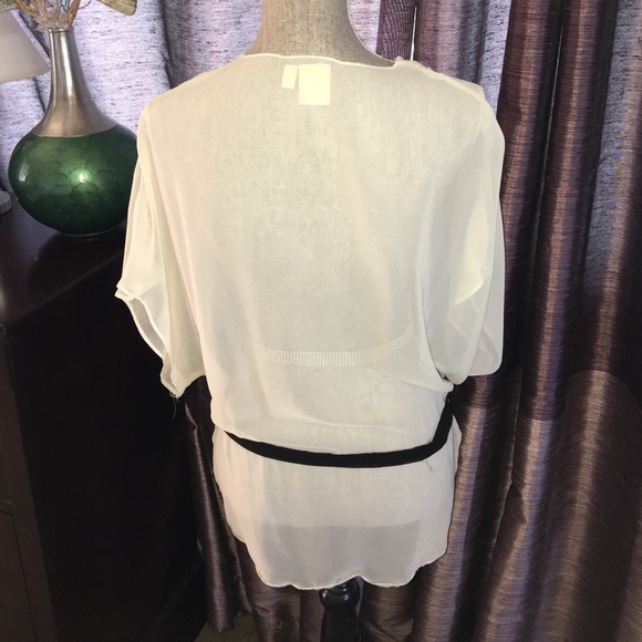 Sheer blouse - Picture 2 of 3
