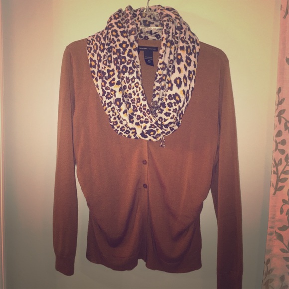 Elegant chestnut brown cardigan 🌻