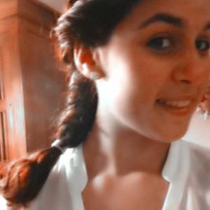 Meet your Posher, Cassandra