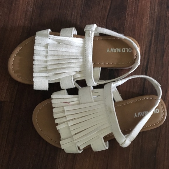 Sandles