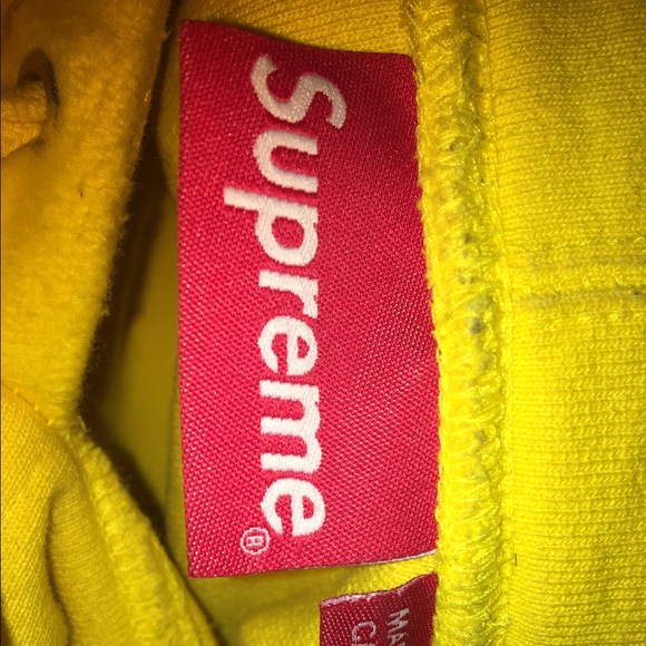 Supreme hoodie