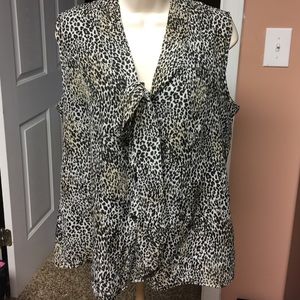 Ladies sleeveless top