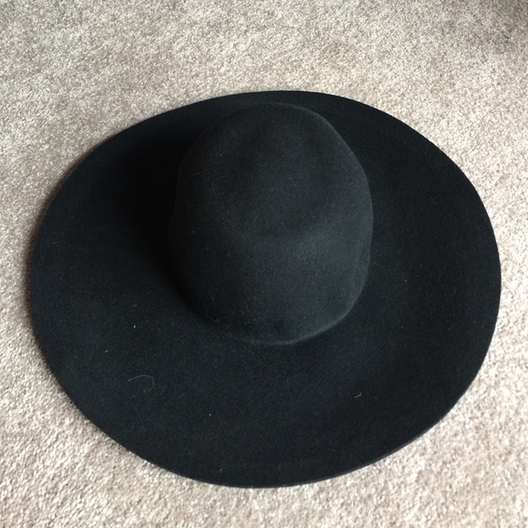 Black Floppy Felt Hat with Wide Brim