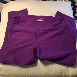 UA Fitted Capris