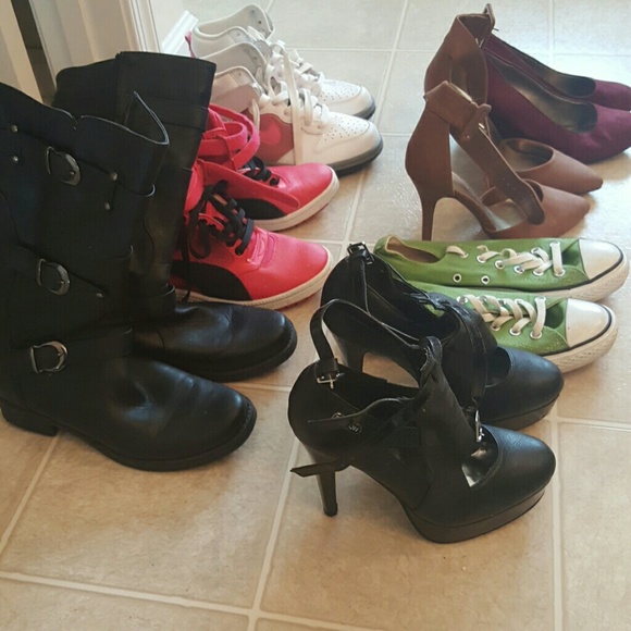 Shoes for sale  $20 and below - Picture 2 of 4