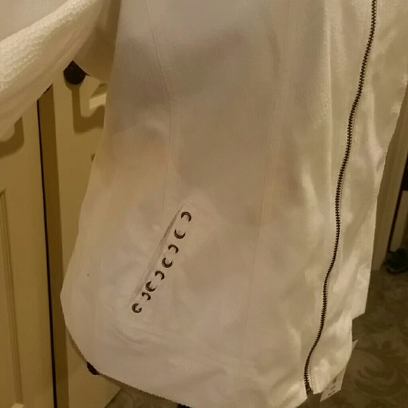 Jacket - Picture 2 of 4