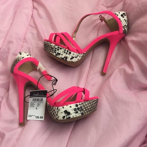 *NEW* Pink Snakeskin Heels\ stilettos