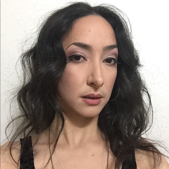 Meet your Posher, Isabel