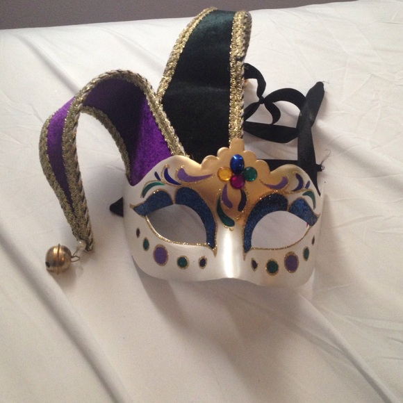 Masquerade mask