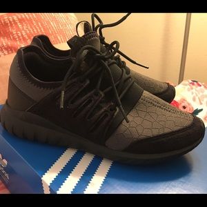 Adidas Tubular radial sneakers
