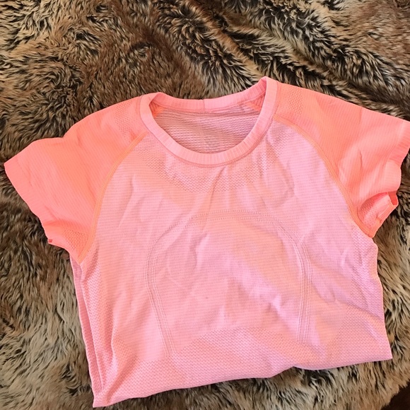 Lululemon Swiftly Tech Short Sleeve Crew