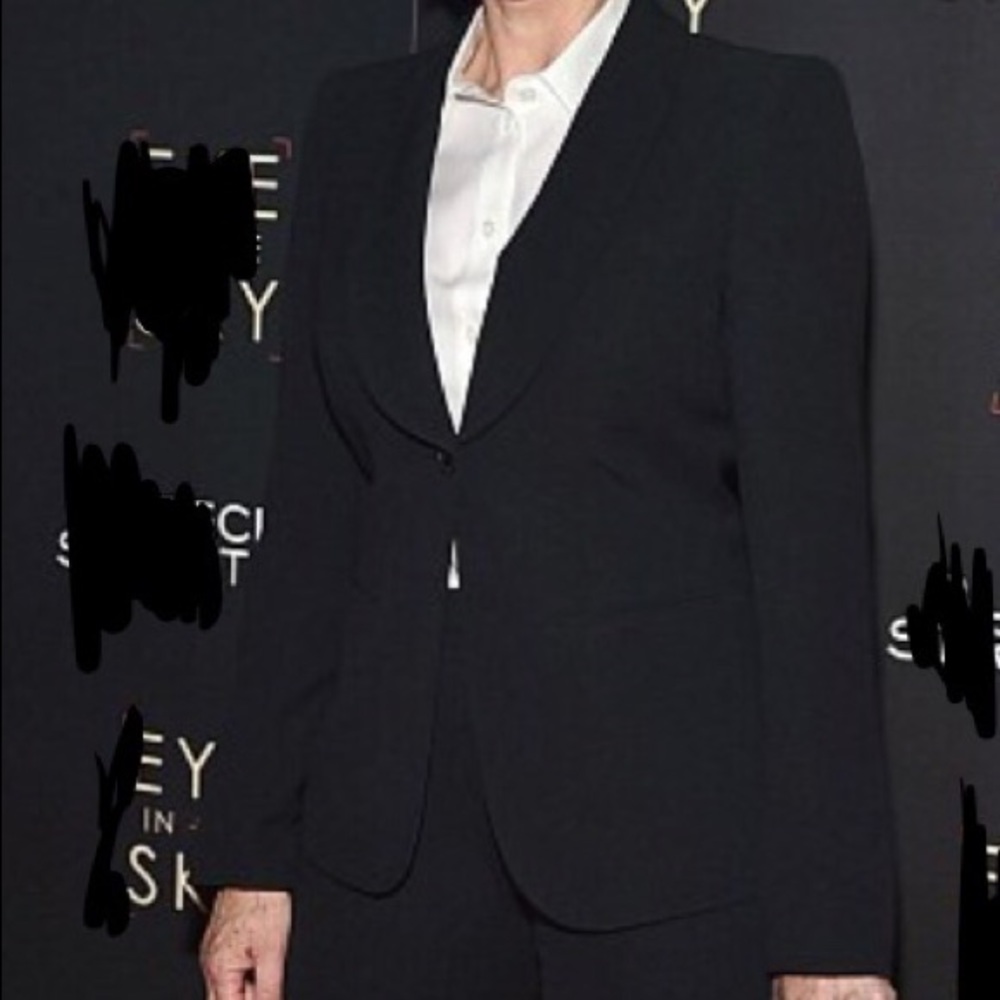 😍hot buy!!😍 Armani Collezioni classic Black Suit