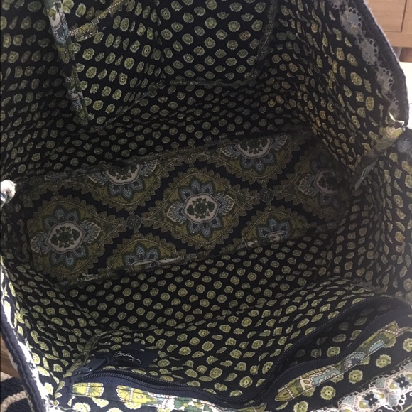 Vera Bradley Large Tote - Picture 3 of 3