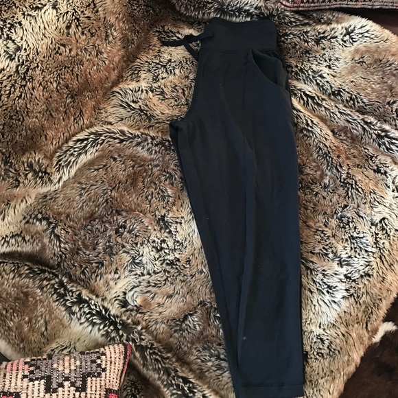 Lululemon Crop Joggers