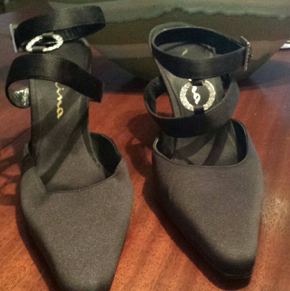 Shoes - Picture 2 of 2