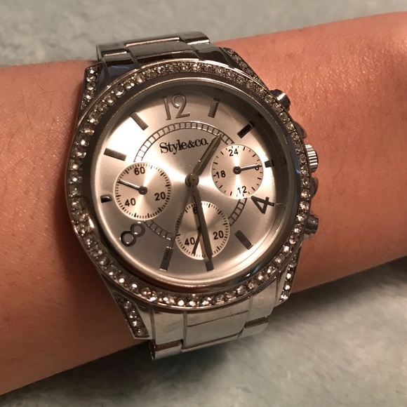 Watch - Picture 1 of 3