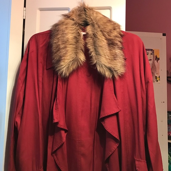 Bar III Detachable fur collar light weight coat