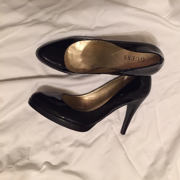 Guess pumps - Picture 1 of 3