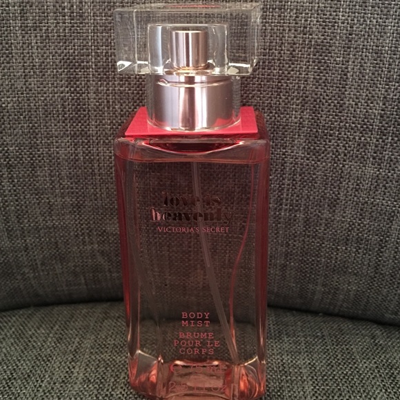 Victoria's Secret Other - 🌹VS love is heavenly body mist
