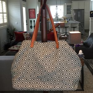 Black & White woven purse, NWOT