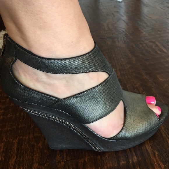 Gianni Bini wedges