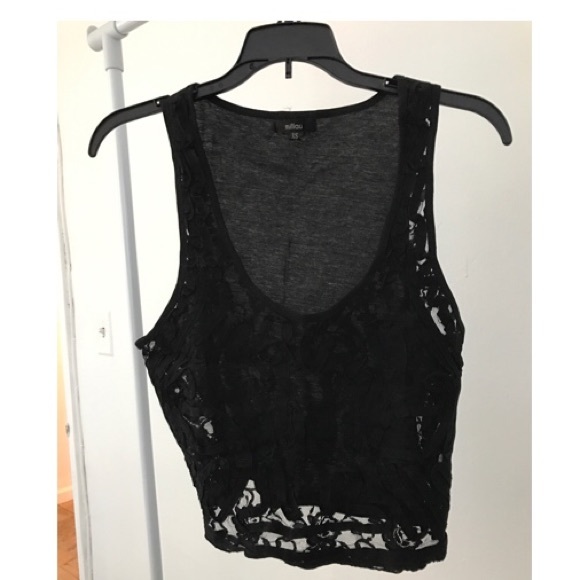 Lacey black top