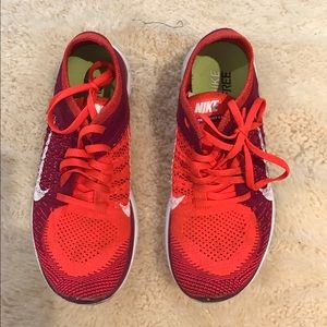 Nike NWT Fly knit
