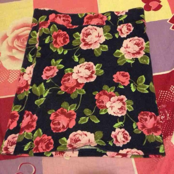 Floral pencil skirt