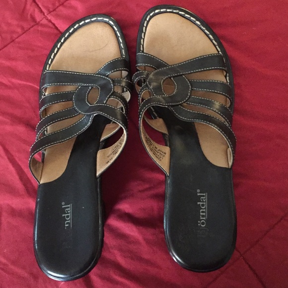Shoe