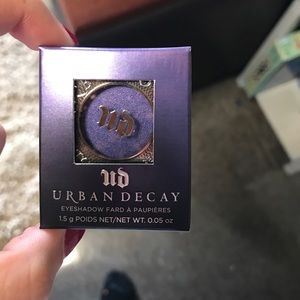 Brand new urban decay eye shadow