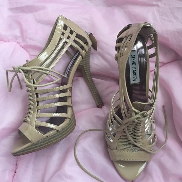 BRAND NEW Steve Madden Tan / Beige Heels