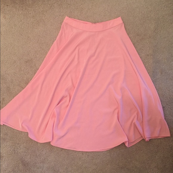 Pink flowy skirt