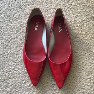MIA pointed toe flat