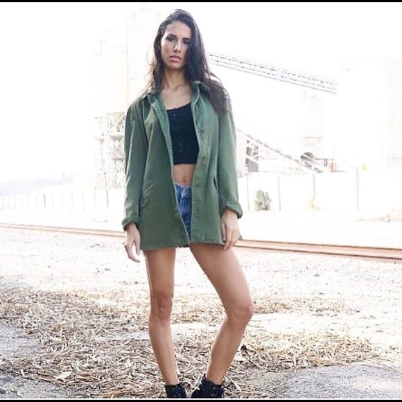 🔺SOLD🔺Coming up Roses Military Jacket - Picture 4 of 4