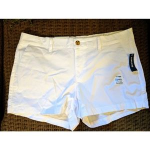 Old Navy 3.5 in length White Shorts