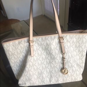 Michael Kors Jet Set Travel Purse