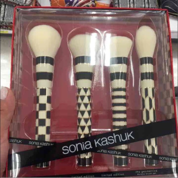 Sonia kashuk brush set