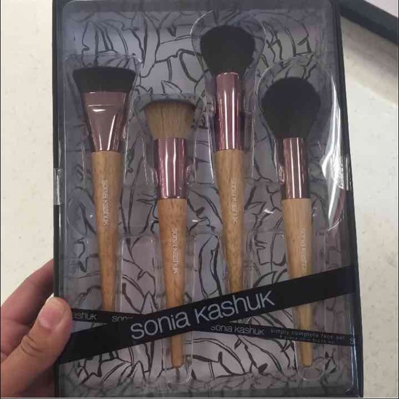 Sonia kashuk brush set