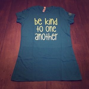 "Be Kind to One Another" T-Shirt Women's S