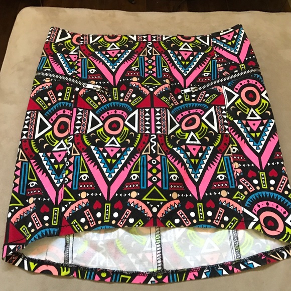 Size 6 high low mini skirt