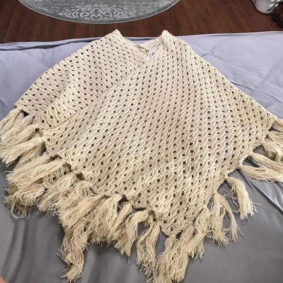 Loft knitted poncho