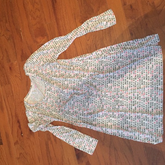 VS sleepshirt size M