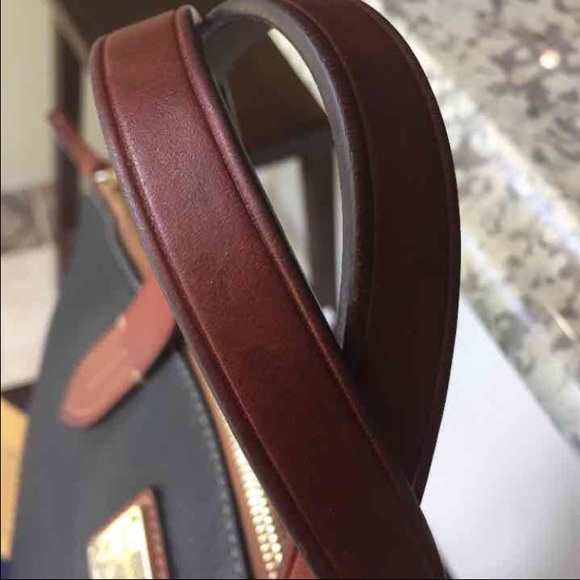 Dooney & Bourke - Picture 2 of 4