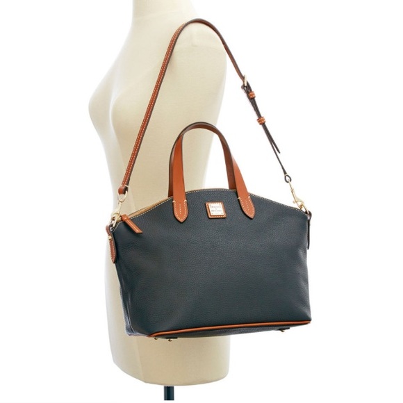 Dooney & Bourke - Picture 3 of 4