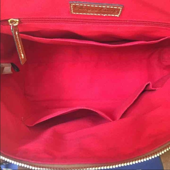 Dooney & Bourke - Picture 4 of 4