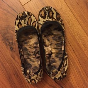 Jessica Simpson size leopard 6 flats
