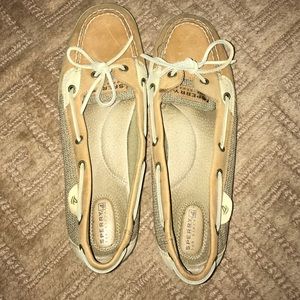 Sperry topsiders